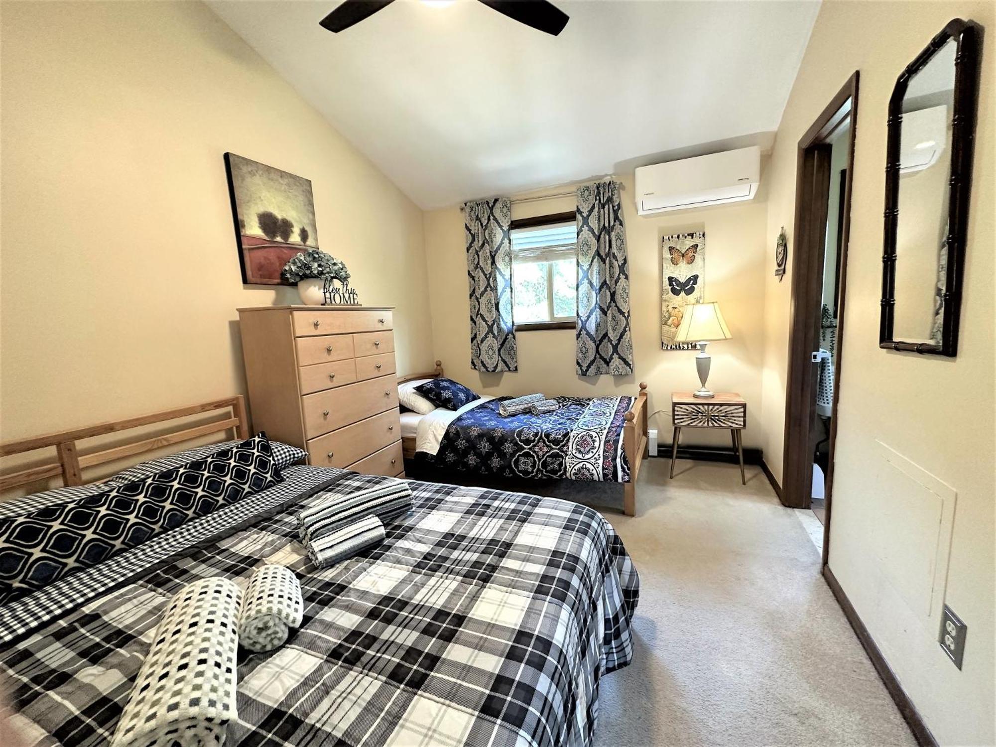 Wow!! Ultimate Pocono Retreat, Hot Tub, Game Room, Deck, Lakes, Skiing, Pools Long Pond Esterno foto